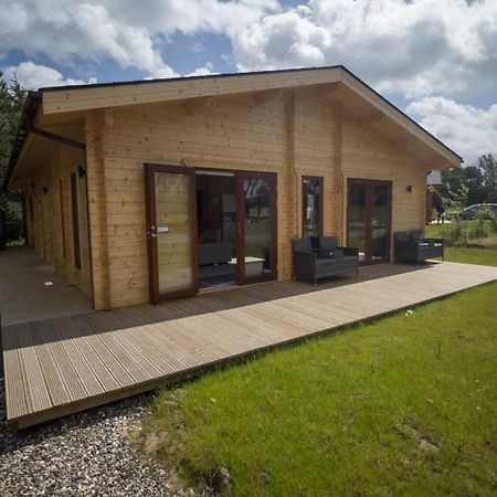Sundance Lodge, Fantastic New Cabin With Hot Tub - Sleeps 6 - Largest In Felmoor Park Morpeth Δωμάτιο φωτογραφία