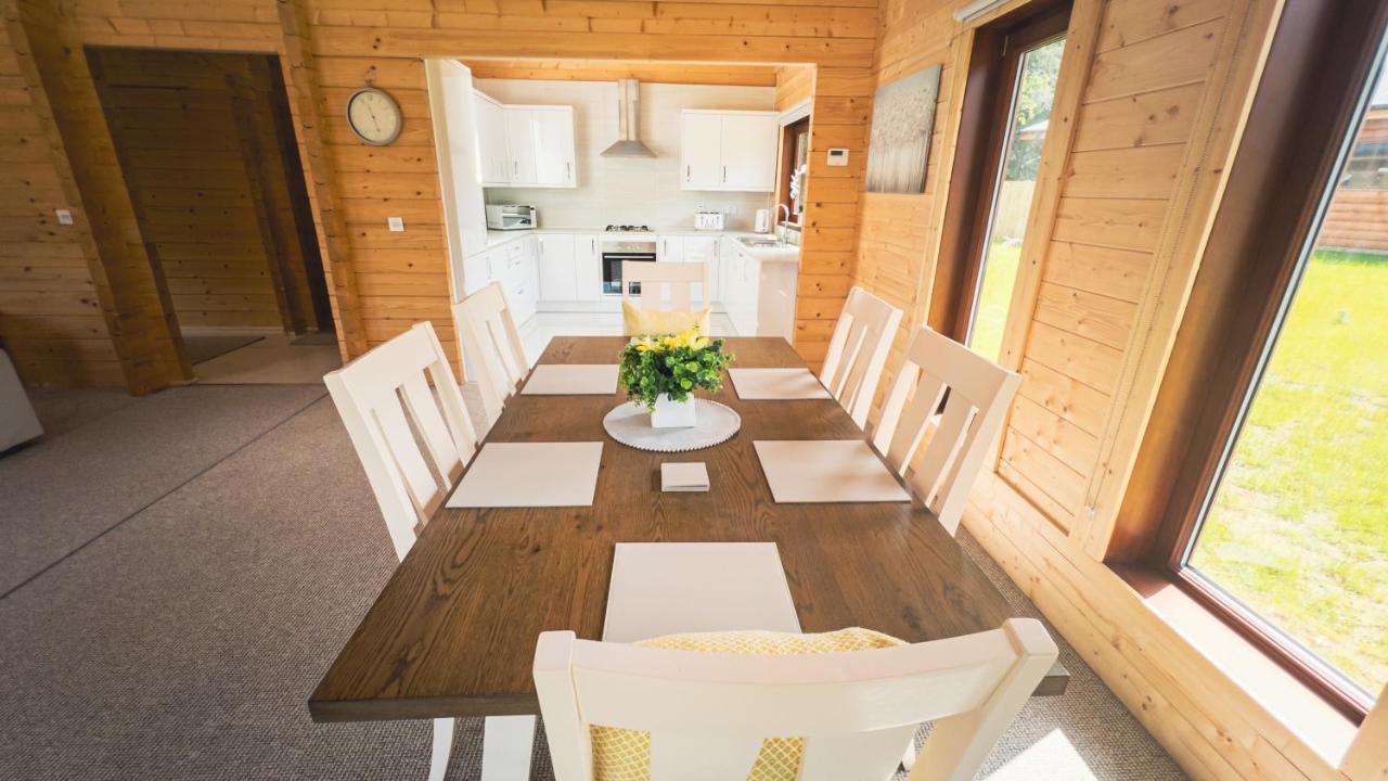 Sundance Lodge, Fantastic New Cabin With Hot Tub - Sleeps 6 - Largest In Felmoor Park Morpeth Εξωτερικό φωτογραφία