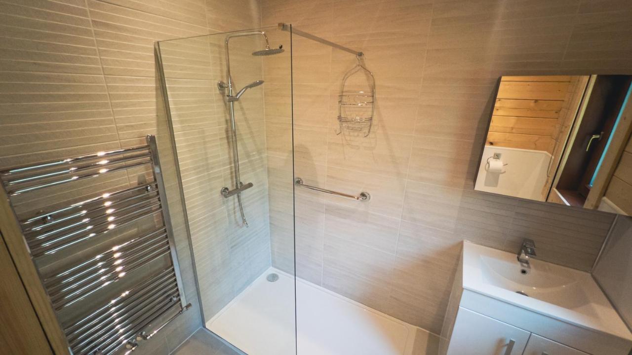 Sundance Lodge, Fantastic New Cabin With Hot Tub - Sleeps 6 - Largest In Felmoor Park Morpeth Εξωτερικό φωτογραφία