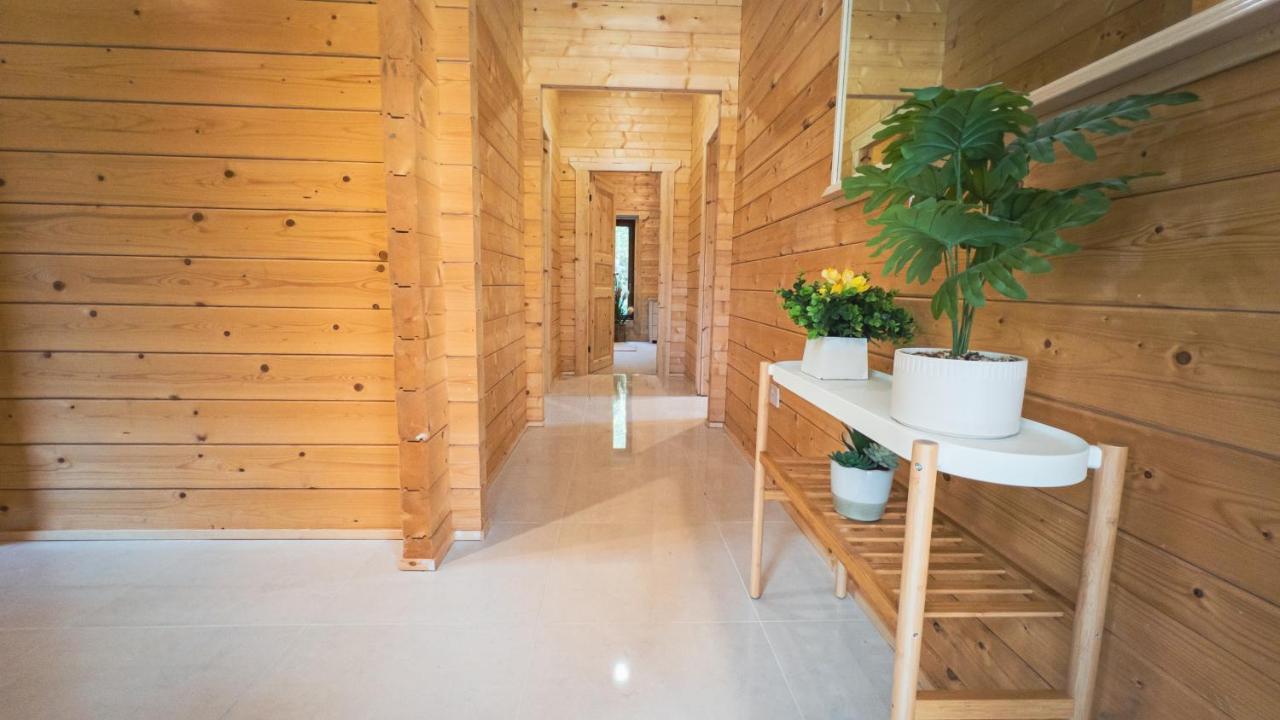 Sundance Lodge, Fantastic New Cabin With Hot Tub - Sleeps 6 - Largest In Felmoor Park Morpeth Εξωτερικό φωτογραφία