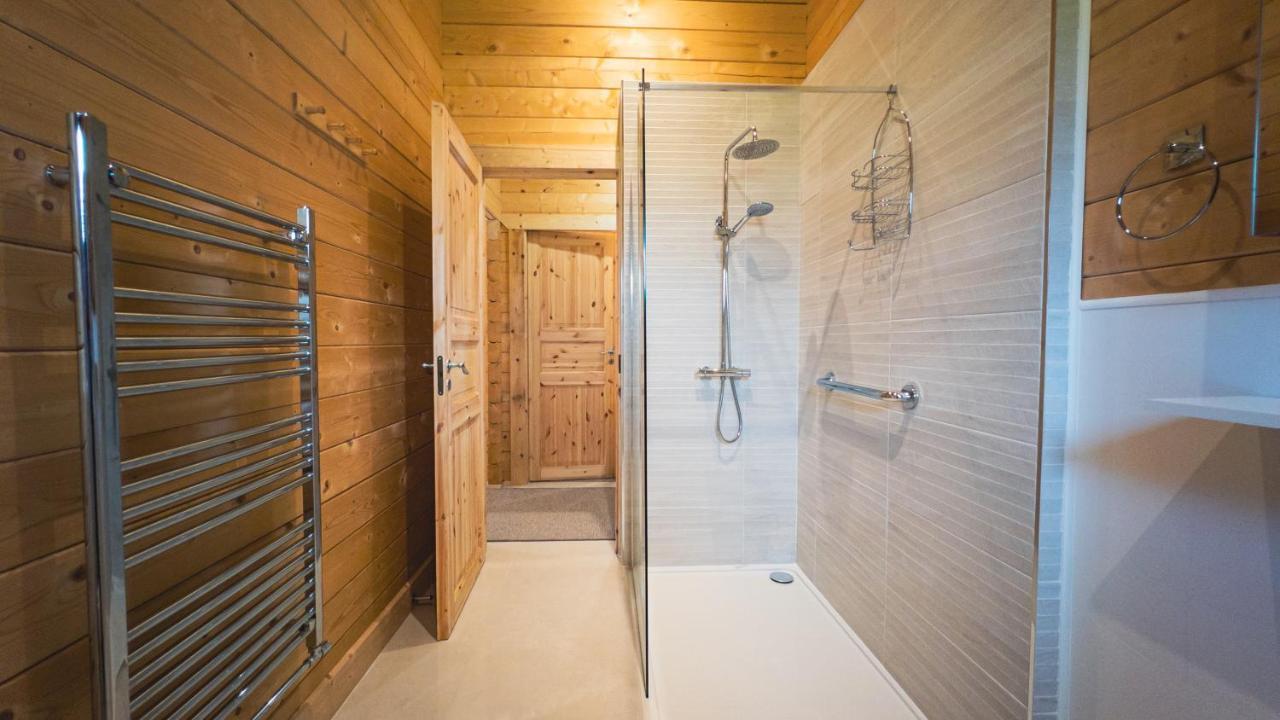 Sundance Lodge, Fantastic New Cabin With Hot Tub - Sleeps 6 - Largest In Felmoor Park Morpeth Εξωτερικό φωτογραφία