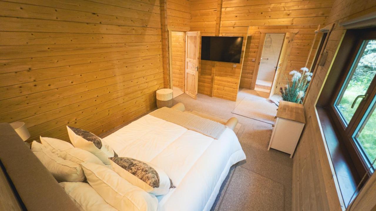 Sundance Lodge, Fantastic New Cabin With Hot Tub - Sleeps 6 - Largest In Felmoor Park Morpeth Εξωτερικό φωτογραφία