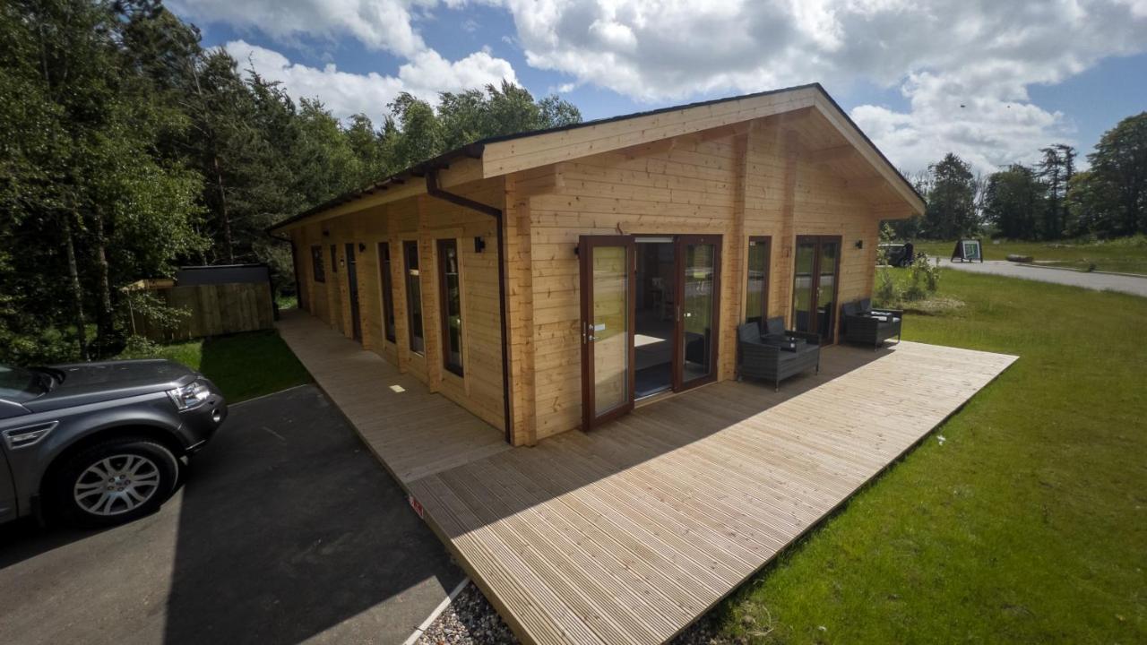 Sundance Lodge, Fantastic New Cabin With Hot Tub - Sleeps 6 - Largest In Felmoor Park Morpeth Εξωτερικό φωτογραφία