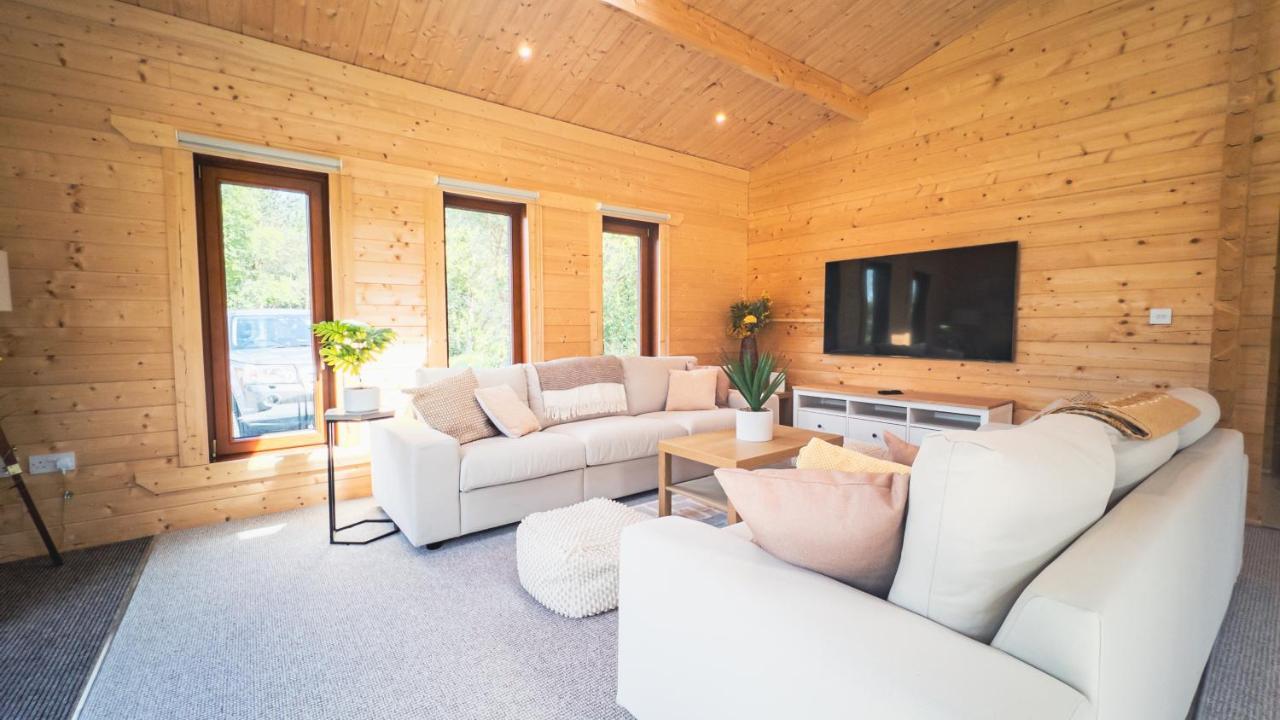 Sundance Lodge, Fantastic New Cabin With Hot Tub - Sleeps 6 - Largest In Felmoor Park Morpeth Εξωτερικό φωτογραφία