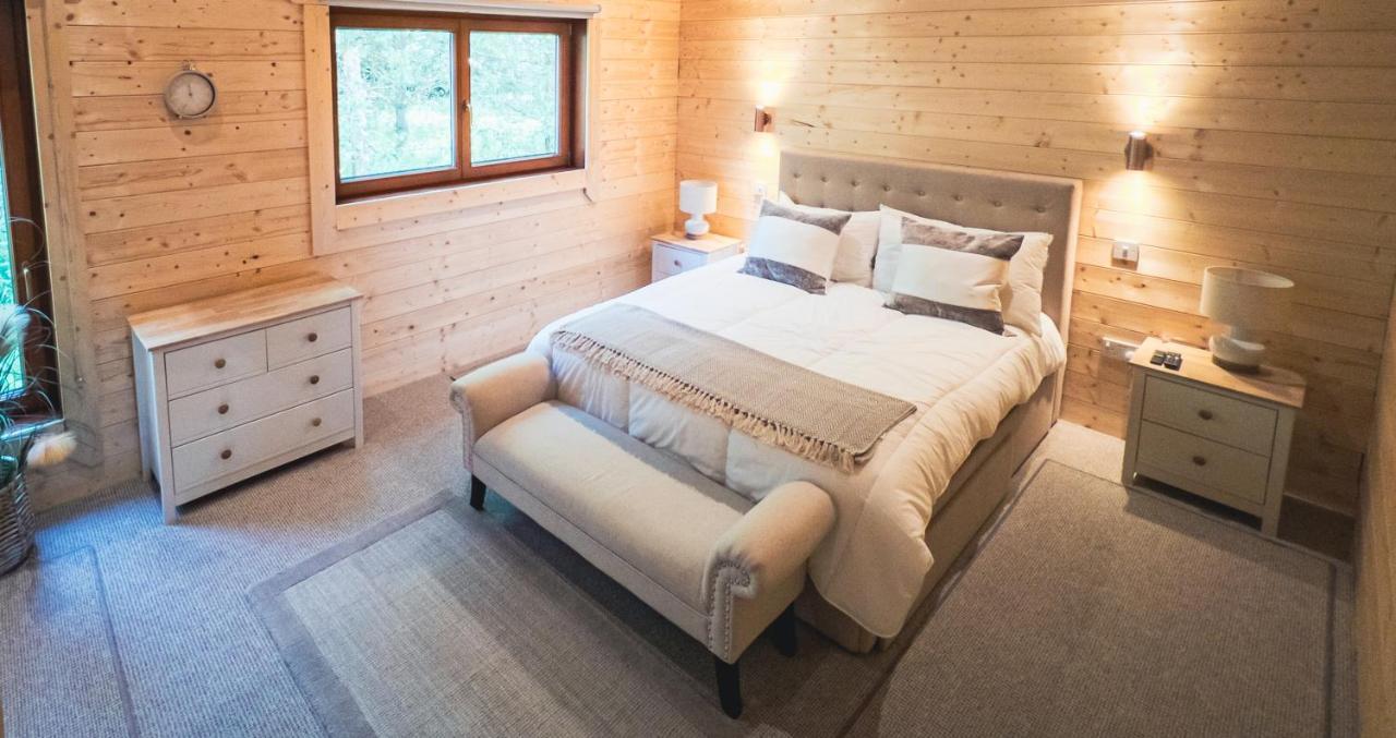 Sundance Lodge, Fantastic New Cabin With Hot Tub - Sleeps 6 - Largest In Felmoor Park Morpeth Εξωτερικό φωτογραφία