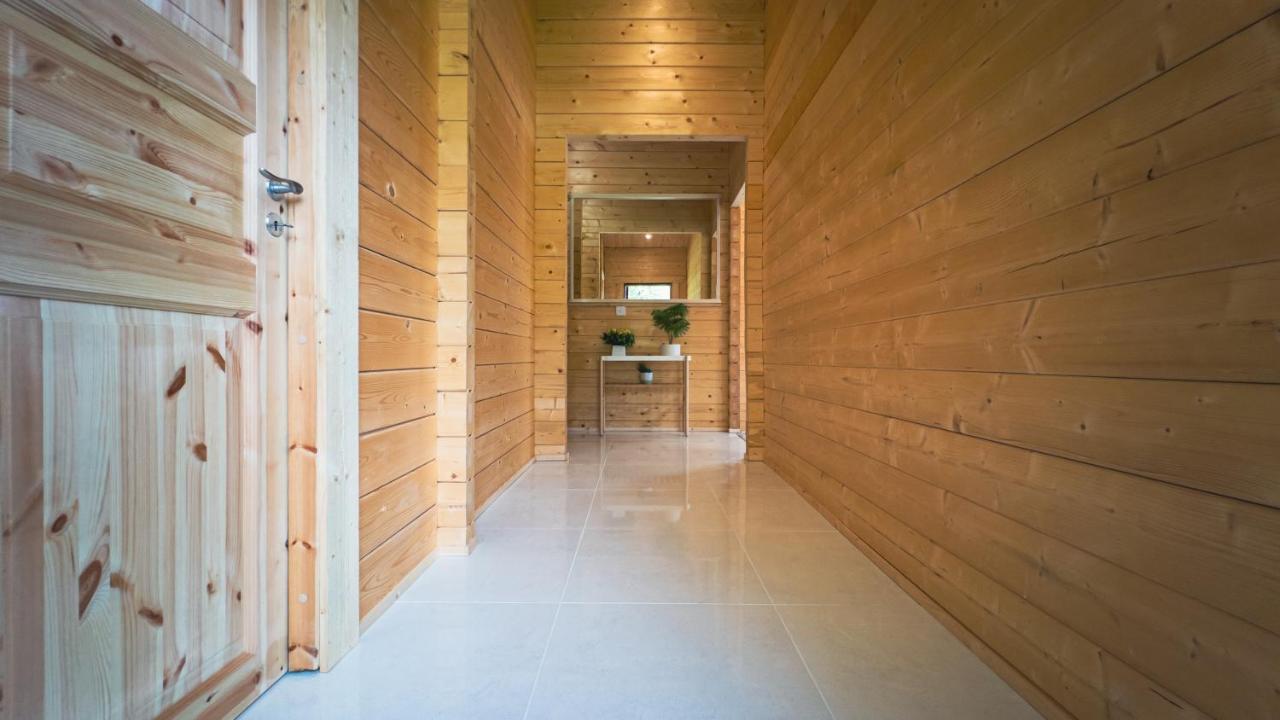 Sundance Lodge, Fantastic New Cabin With Hot Tub - Sleeps 6 - Largest In Felmoor Park Morpeth Εξωτερικό φωτογραφία