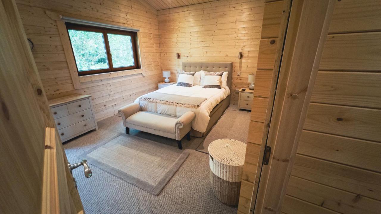 Sundance Lodge, Fantastic New Cabin With Hot Tub - Sleeps 6 - Largest In Felmoor Park Morpeth Εξωτερικό φωτογραφία