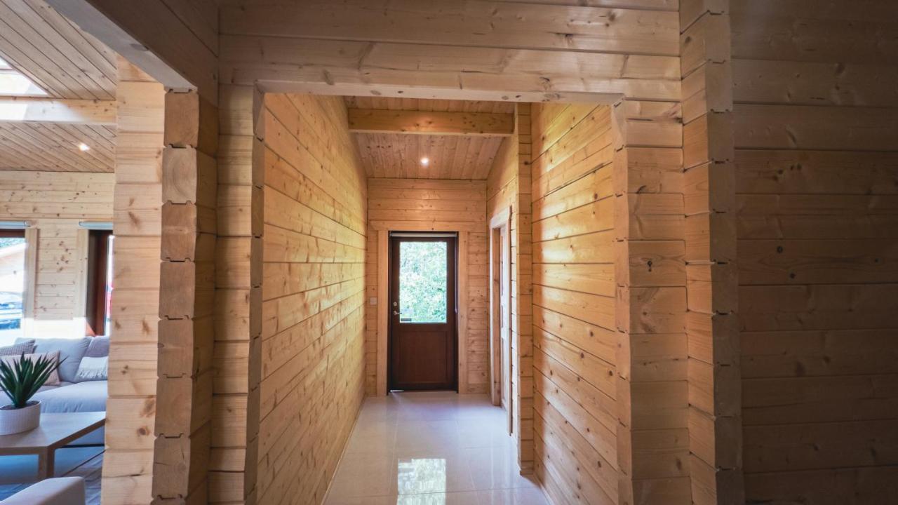 Sundance Lodge, Fantastic New Cabin With Hot Tub - Sleeps 6 - Largest In Felmoor Park Morpeth Εξωτερικό φωτογραφία